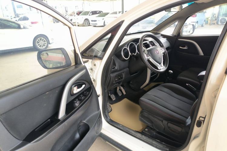 Used CHANGAN CX20 2014 1.4L Manual Sport Edition China V Standard Interior 2