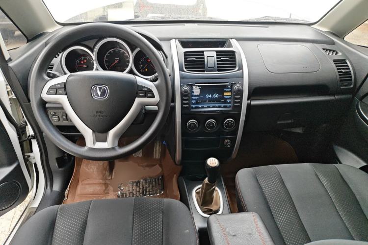 Used CHANGAN CX20 2014 1.4L Manual Sport Edition China V Standard Interior 2