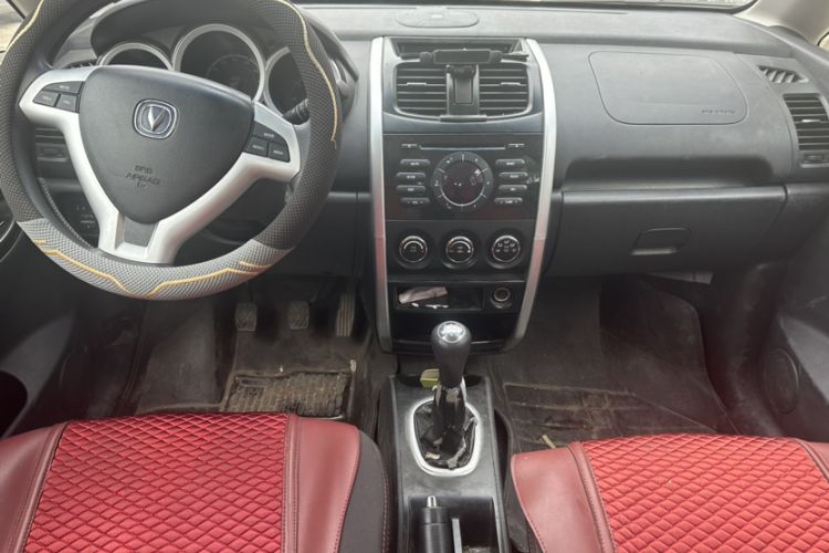 Used CHANGAN CX20 2014 1.4L Manual Sport Edition China V Standard Interior 4