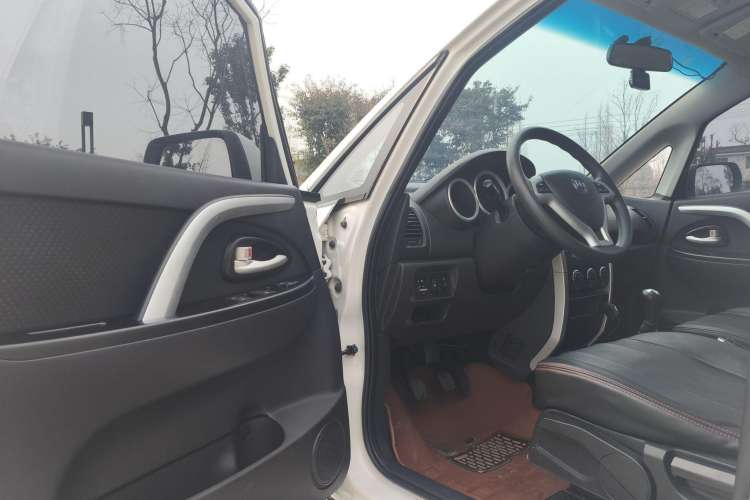 Used CHANGAN CX20 2014 1.4L Manual Sport Edition China V Standard Interior 5