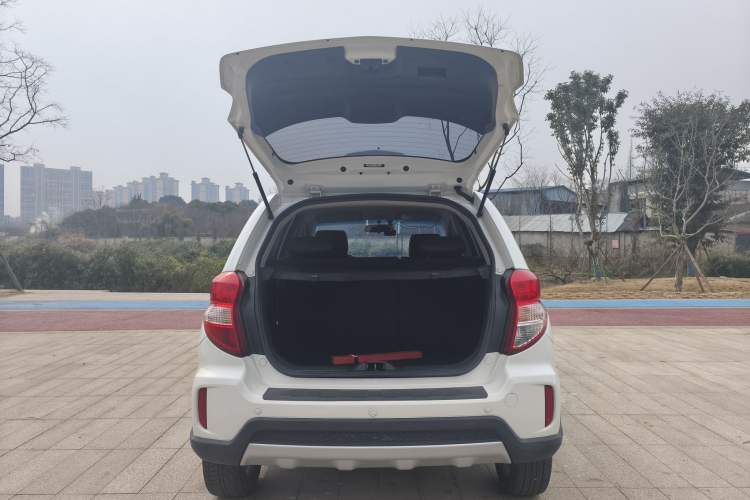 Used CHANGAN CX20 2014 1.4L Manual Sport Edition China V Standard Interior 7