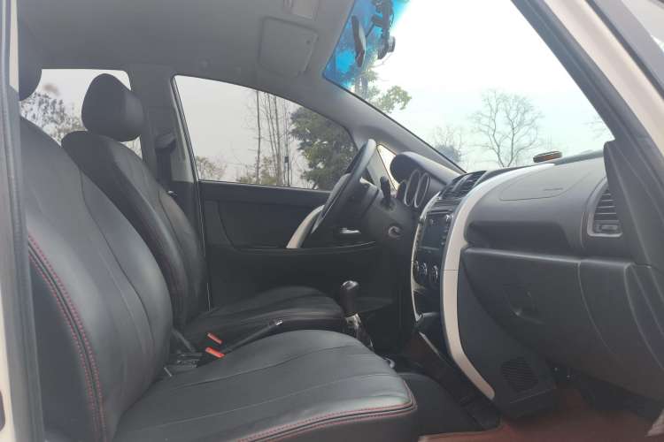 Used CHANGAN CX20 2014 1.4L Manual Sport Edition China V Standard Interior 8
