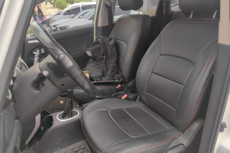 Used CHANGAN CX20 2014 1.4L Manual Sunroof Navigation Version – China IV Standard Left Front Seat