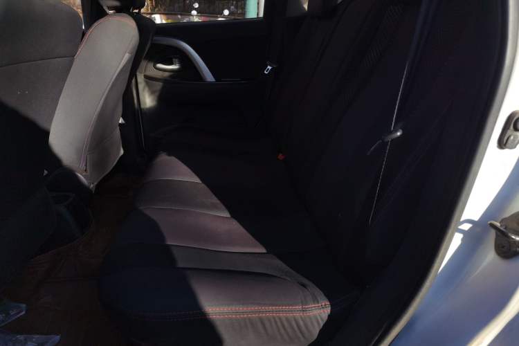 Used CHANGAN CX20 2014 1.4L Manual Sport Version China IV Standard Left Rear Seat