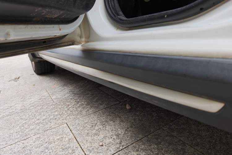 Used CHANGAN CX20 2014 1.4L Manual Sport Edition China V Standard Left Side Sill