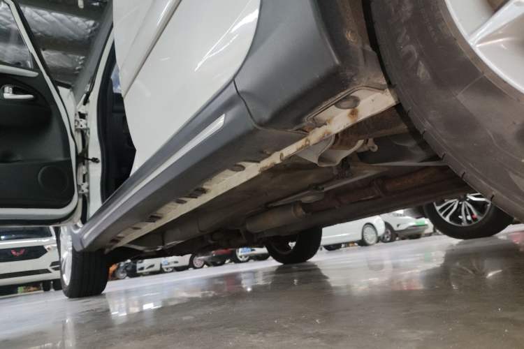 Used CHANGAN CX20 2014 1.4L Manual Sport Edition China V Standard Left Side Sill