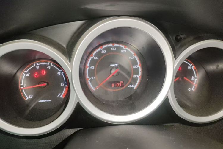 Used CHANGAN CX20 2014 1.4L Manual Sport Edition China V Standard Odometer Close Up