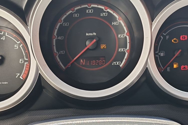 Used CHANGAN CX20 2014 1.4L IMT Sunroof Navigation Version China V Standard Odometer Close Up