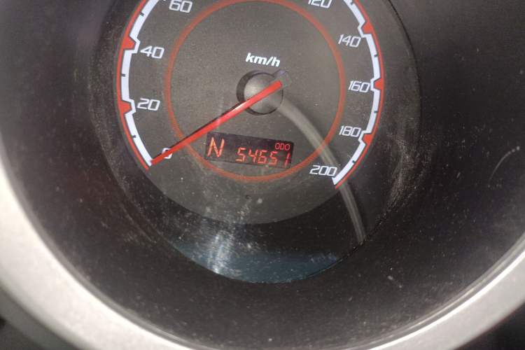 Used CHANGAN CX20 2014 1.4L IMT Sunroof Navigation Version China IV Standard Odometer Close Up