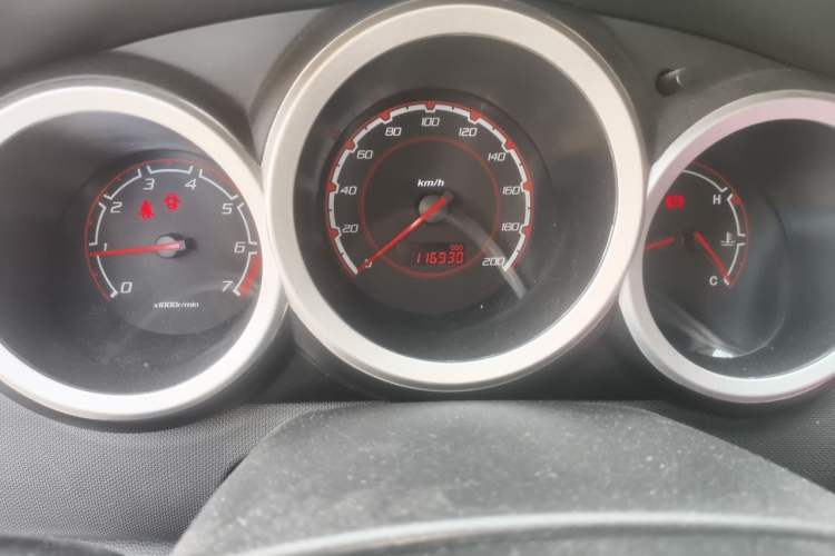 Used CHANGAN CX20 2014 1.4L Manual Sunroof Navigation Version – China IV Standard Odometer Close Up