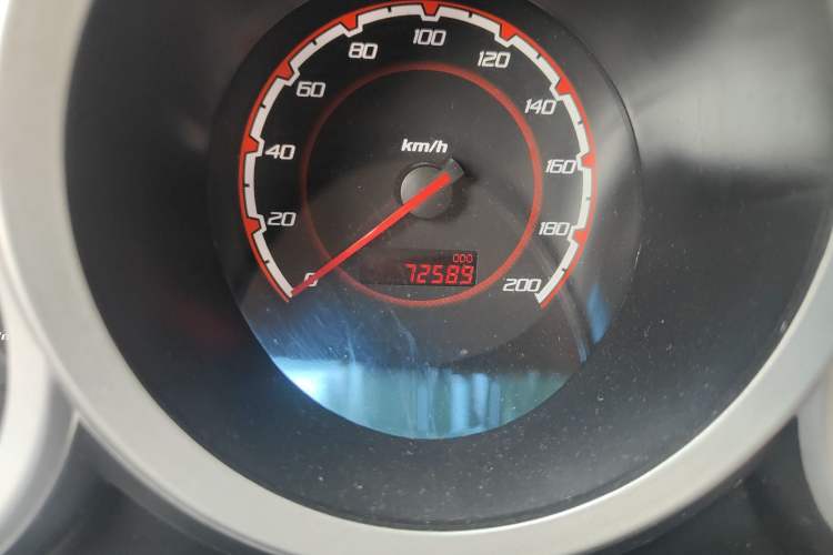 Used CHANGAN CX20 2014 1.4L Manual Sport Version China IV Standard Odometer Close Up