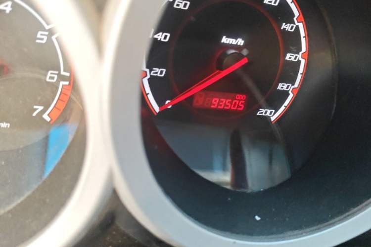 Used CHANGAN CX20 2014 1.4L Manual Sport Version China IV Standard Odometer Close Up