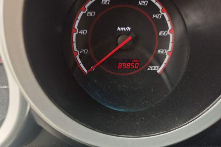 Used CHANGAN CX20 2014 1.4L Manual Sport Version China IV Standard Odometer Close Up