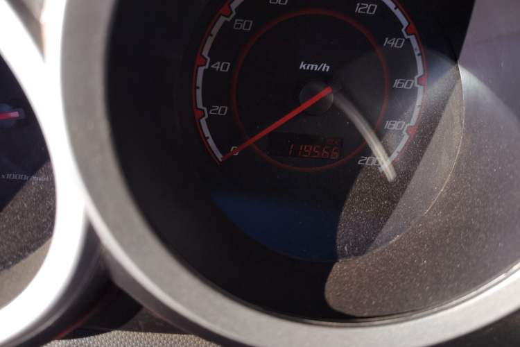 Used CHANGAN CX20 2014 1.4L Manual Sport Version China IV Standard Odometer Close Up