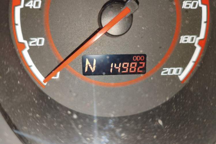 Used CHANGAN CX20 2014 1.4L IMT Sunroof Navigation Version China IV Standard Odometer Close Up
