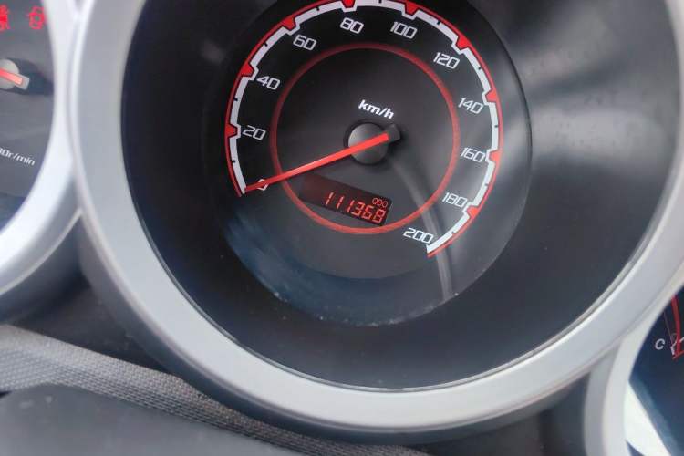 Used CHANGAN CX20 2014 1.4L Manual Sport Edition China V Standard Odometer Close Up