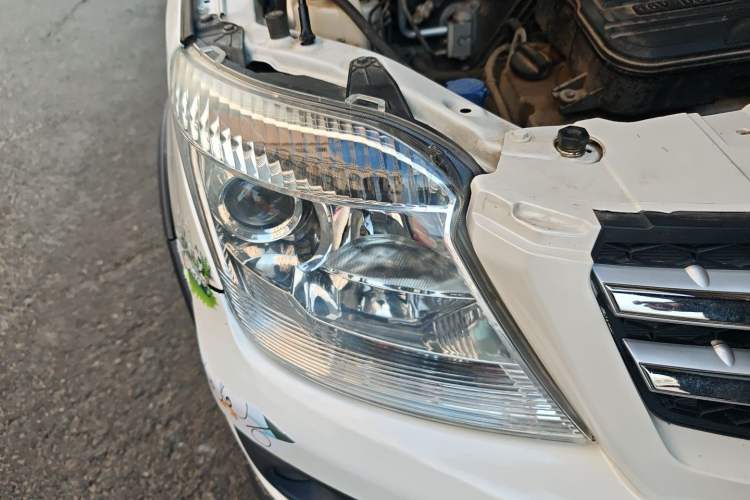 Used CHANGAN CX20 2014 1.4L IMT Sunroof Navigation Version China IV Standard Right Front Headlight