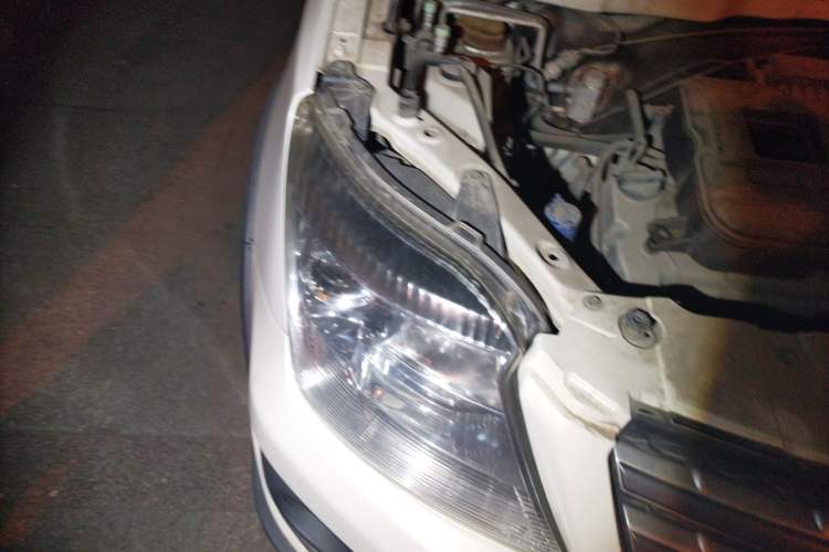 Used CHANGAN CX20 2014 1.4L Manual Sport Version China IV Standard Right Front Headlight