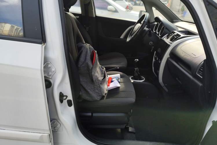Used CHANGAN CX20 2014 1.4L Manual Sport Edition China V Standard Right Front Seat