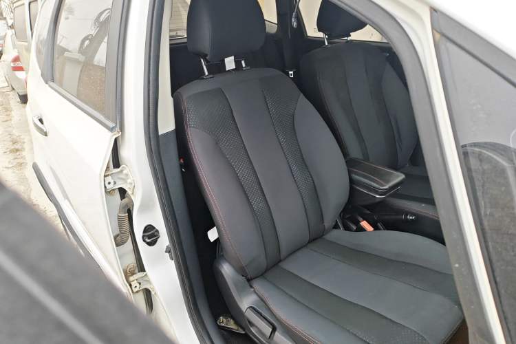 Used CHANGAN CX20 2014 1.4L Manual Sport Edition China V Standard Right Front Seat
