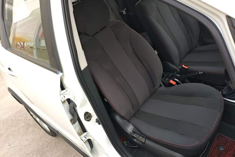 Used CHANGAN CX20 2014 1.4L Manual Sport Edition China V Standard Right Front Seat