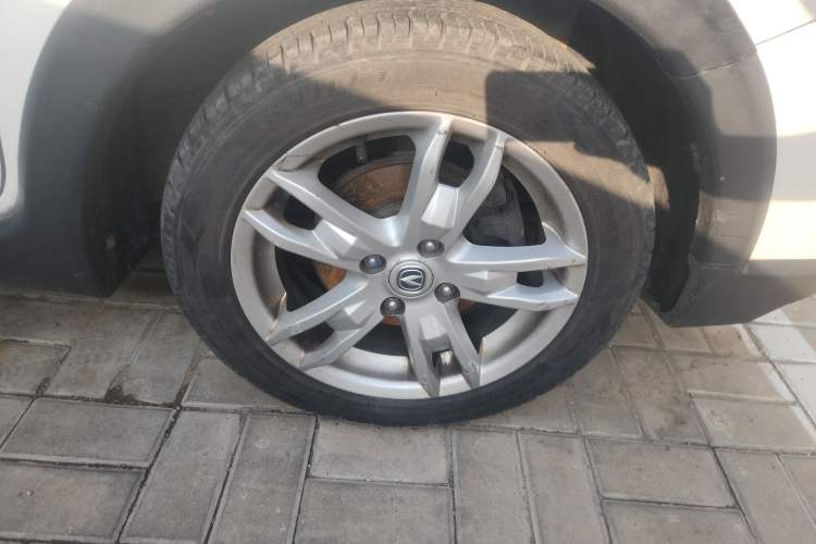 Used CHANGAN CX20 2014 1.4L Manual Sport Version China IV Standard Right Front Wheel Hub
