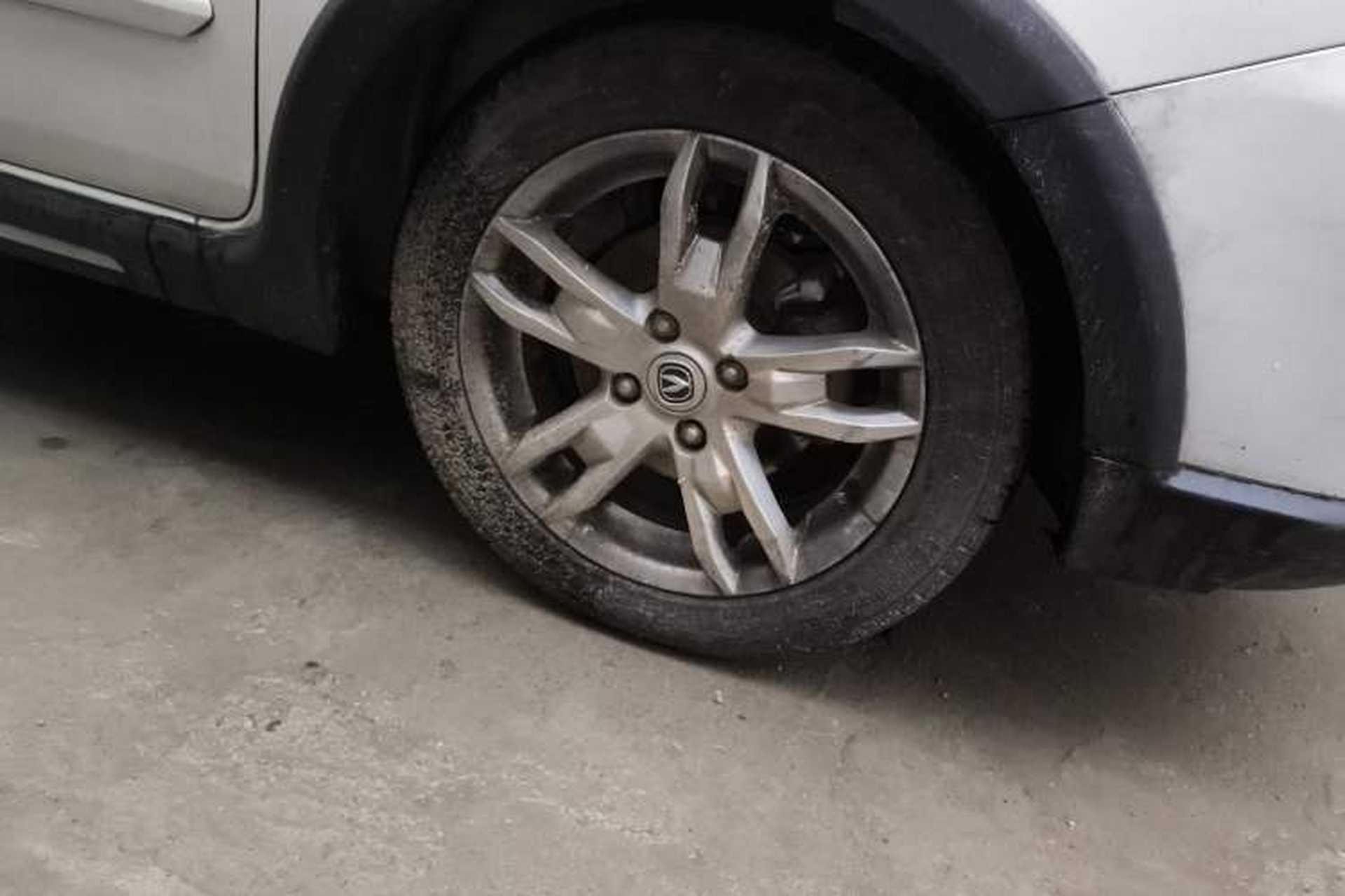 Used CHANGAN CX20 2014 1.4L IMT Sunroof Navigation Version China IV Standard Right Front Wheel Hub