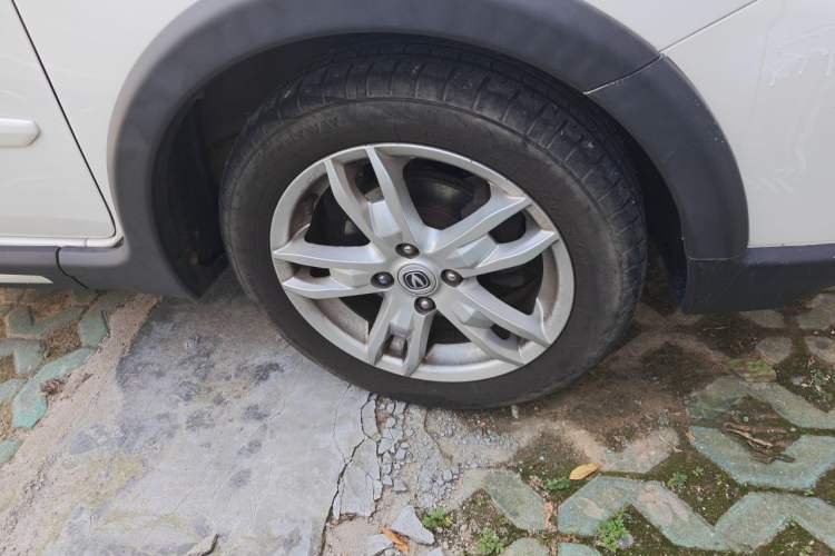 Used CHANGAN CX20 2014 1.4L Manual Sport Edition China V Standard Right Front Wheel Hub
