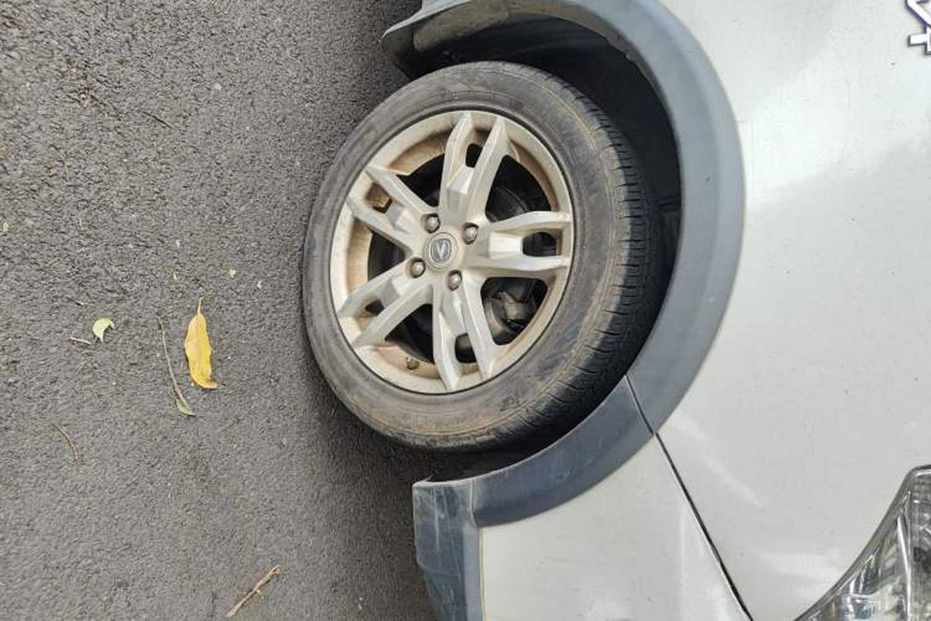 Used CHANGAN CX20 2014 1.4L Manual Sunroof Navigation Version China V Standard Right Front Wheel Hub