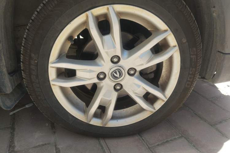 Used CHANGAN CX20 2014 1.4L Manual Sport Version China IV Standard Right Front Wheel Hub