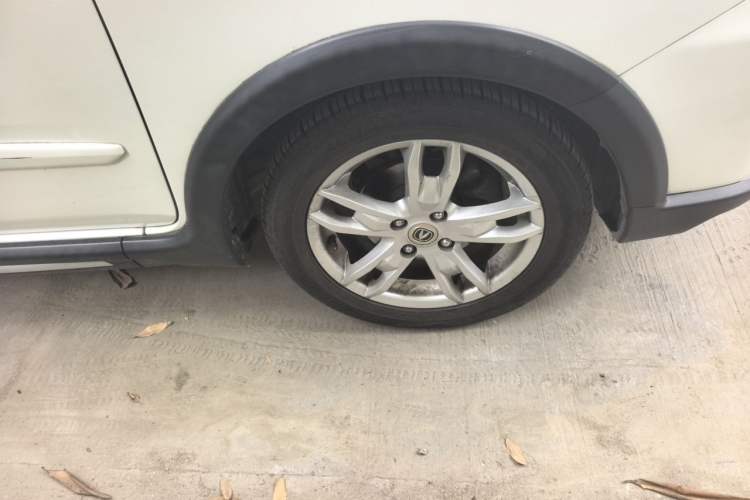 Used CHANGAN CX20 2014 1.4L Manual Sport Version China IV Standard Right Front Wheel Hub