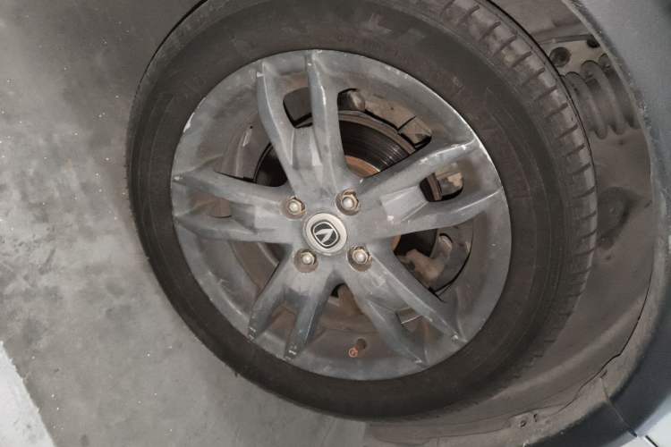 Used CHANGAN CX20 2014 1.4L IMT Sunroof Navigation Version China IV Standard Right Front Wheel Hub