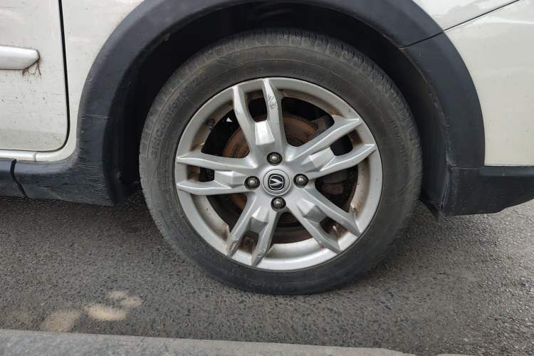 Used CHANGAN CX20 2014 1.4L Manual Sunroof Navigation Version – China IV Standard Right Front Wheel Hub