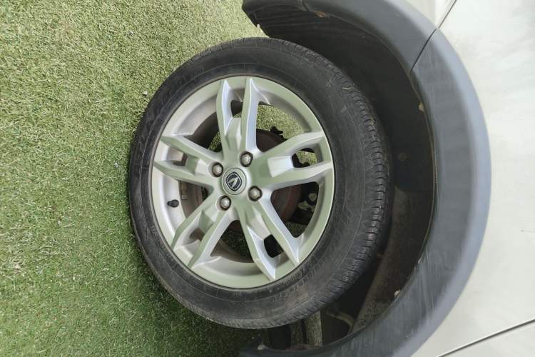 Used CHANGAN CX20 2014 1.4L Manual Sunroof Navigation Version China V Standard Right Rear Wheel Hub