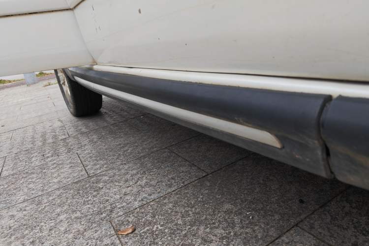 Used CHANGAN CX20 2014 1.4L Manual Sport Edition China V Standard Right Side Sill