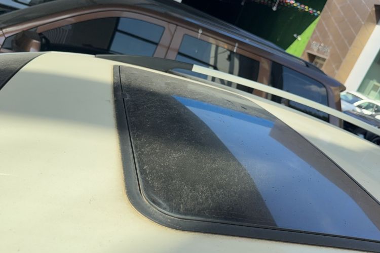 Used CHANGAN CX20 2014 1.4L Manual Sunroof Navigation Version – China IV Standard Roof