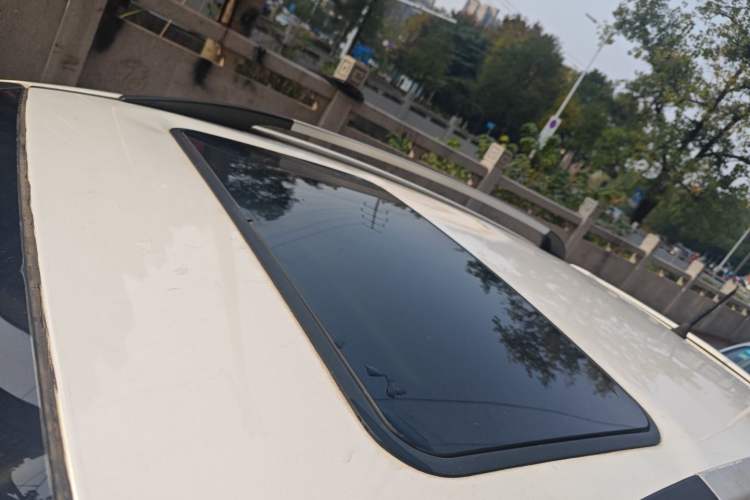 Used CHANGAN CX20 2014 1.4L IMT Sunroof Navigation Version China V Standard Roof