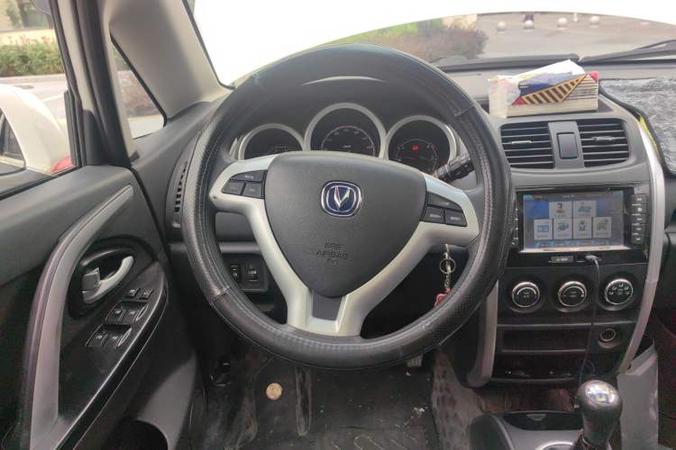 Used CHANGAN CX20 2014 1.4L Manual Sunroof Navigation Version – China IV Standard Steering Wheel