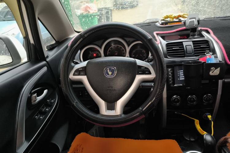 Used CHANGAN CX20 2014 1.4L IMT Sunroof Navigation Version China IV Standard Steering Wheel