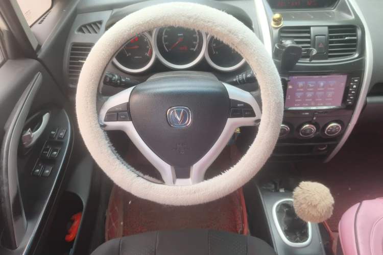 Used CHANGAN CX20 2014 1.4L Manual Sunroof Navigation Version – China IV Standard Steering Wheel