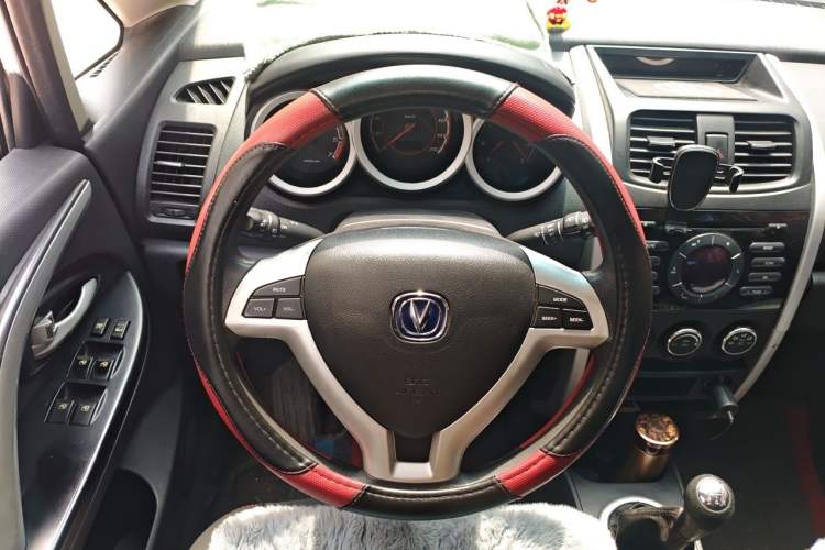 Used CHANGAN CX20 2014 1.4L Manual Sport Version China IV Standard Steering Wheel