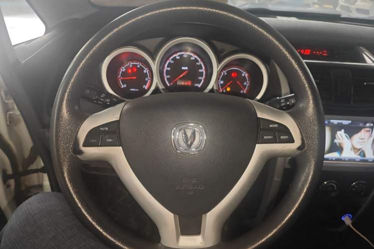 Used CHANGAN CX20 2014 1.4L Manual Sport Edition China V Standard Steering Wheel