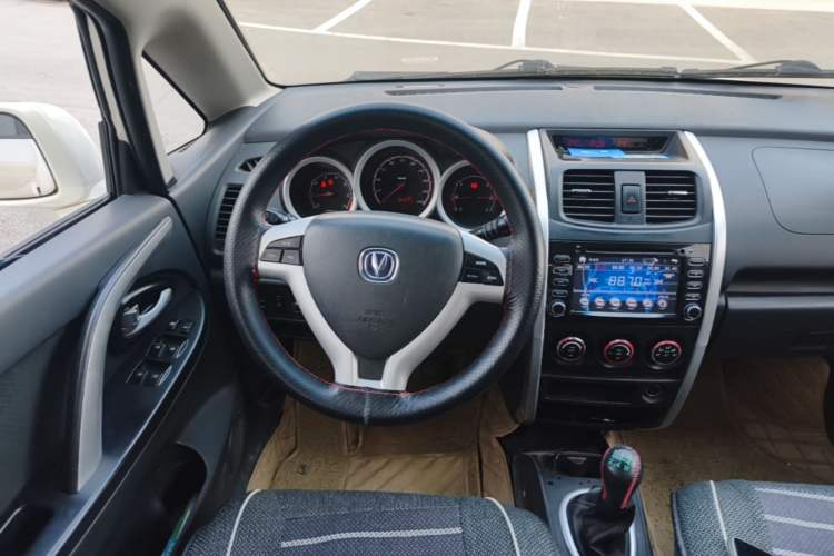 Used CHANGAN CX20 2014 1.4L Manual Sport Version China IV Standard Steering Wheel