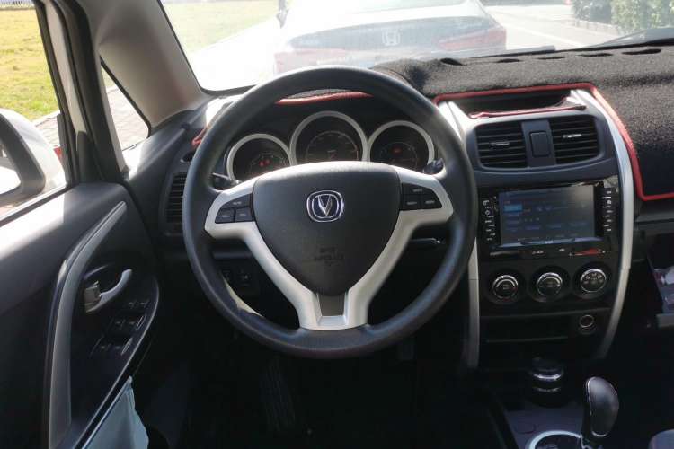 Used CHANGAN CX20 2014 1.4L IMT Sunroof Navigation Version China IV Standard Steering Wheel