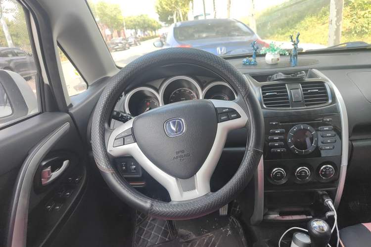 Used CHANGAN CX20 2014 1.4L Manual Sport Version China IV Standard Steering Wheel
