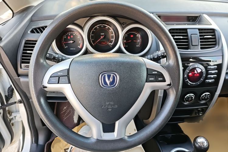 Used CHANGAN CX20 2014 1.4L Manual Sport Edition China V Standard Steering Wheel