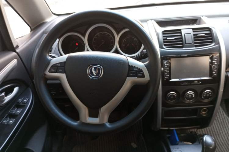 Used CHANGAN CX20 2014 1.4L IMT Sunroof Navigation Version China V Standard Steering Wheel