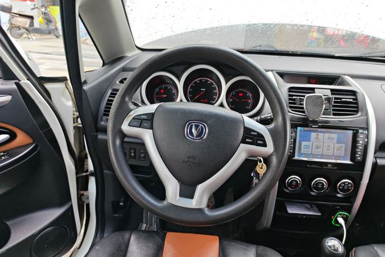 Used CHANGAN CX20 2014 1.4L Manual Sunroof Navigation Version – China IV Standard Steering Wheel