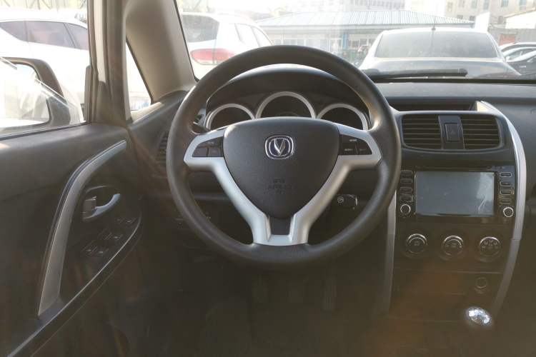 Used CHANGAN CX20 2014 1.4L Manual Sport Edition China V Standard Steering Wheel