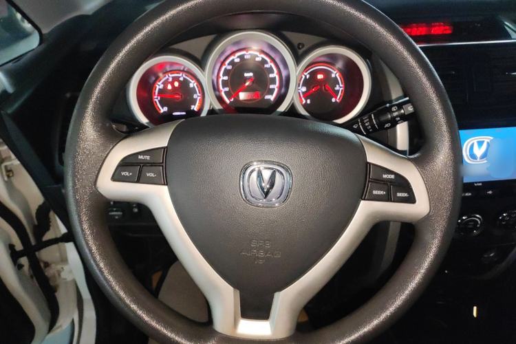 Used CHANGAN CX20 2014 1.4L IMT Sunroof Navigation Version China IV Standard Steering Wheel
